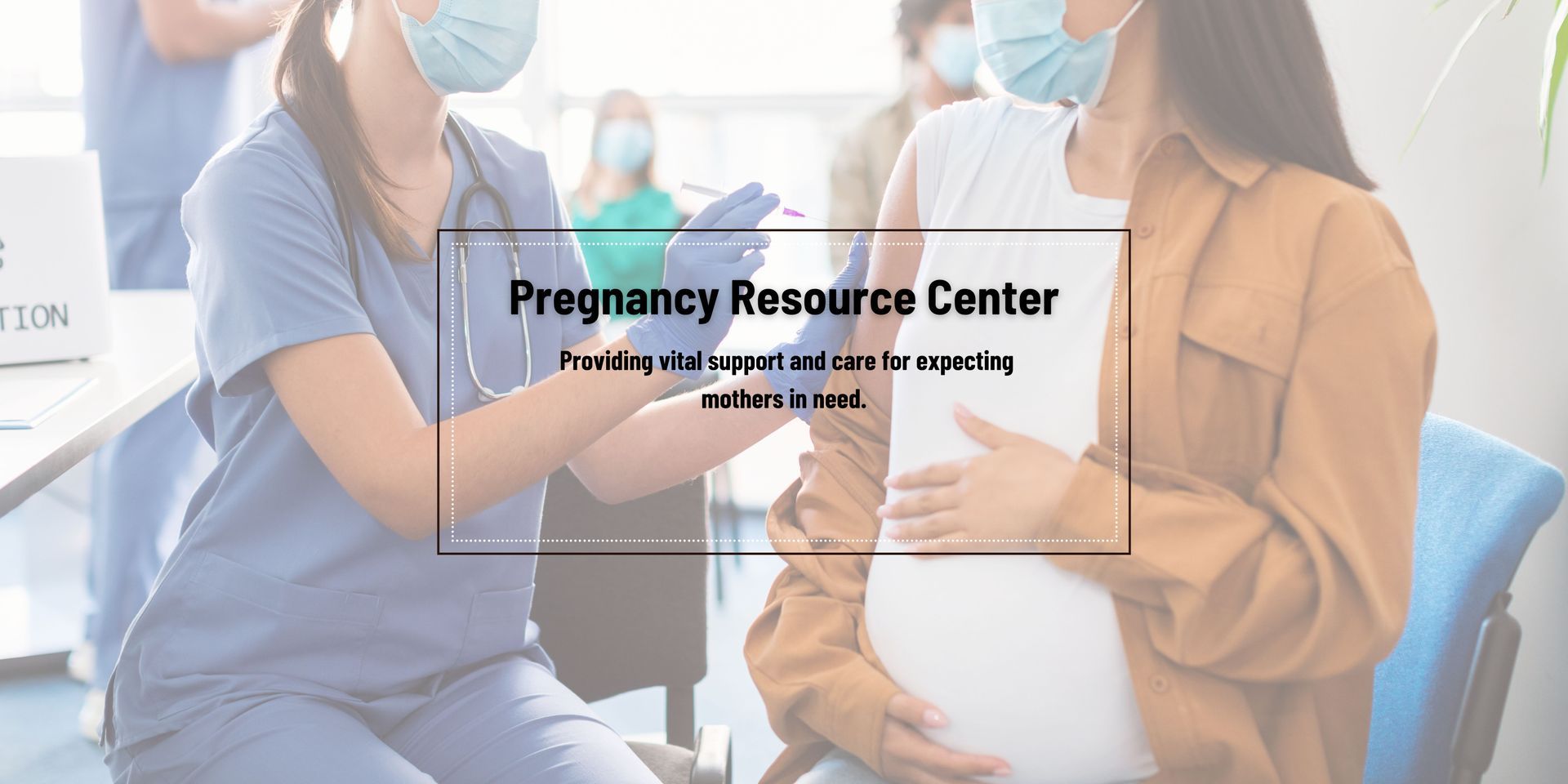 A nurse is giving a pregnant woman a vaccine.
